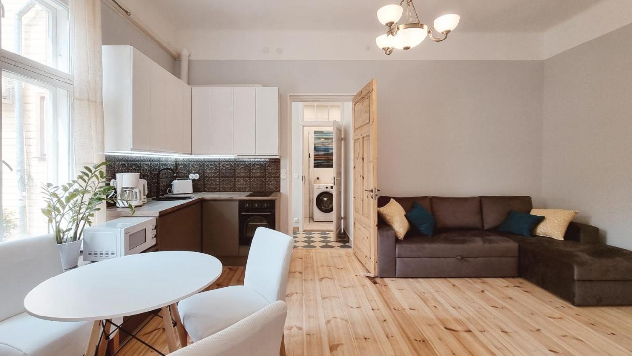 Aia Center Apartment With Sauna Пярну Екстериор снимка