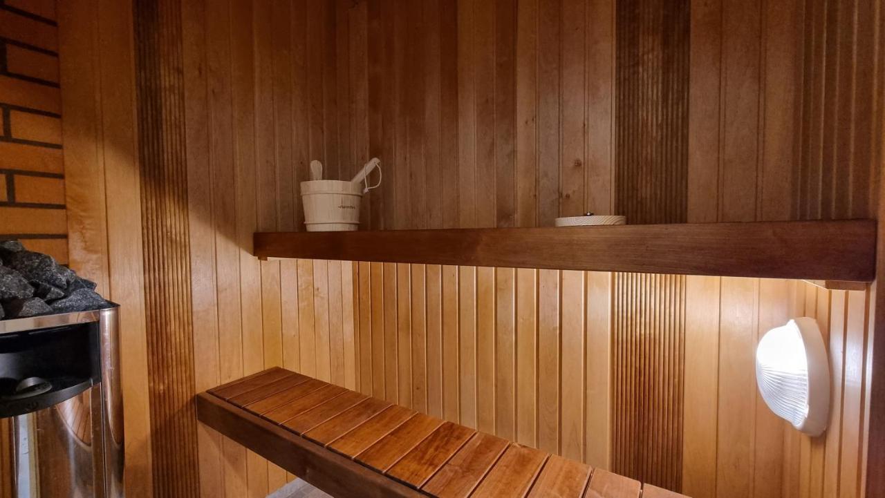 Aia Center Apartment With Sauna Пярну Екстериор снимка